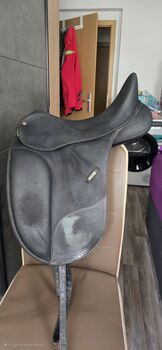 WINTEC Dressursattel Isabell Werth 17" Wintec Isabell Werth