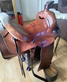Westernsattel 16" / Arbeits-/ Roping-Sattel / mit Patina Unbekannt  1795