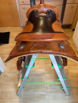 Westernsattel - Neuwertig Platinum Series by Equine Designs – Made in the USA.