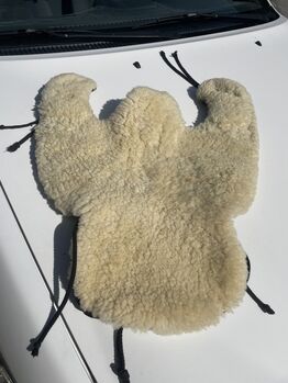 Sitzauflagen für Barefoot®   aus echtem Schaffell, Christ, Aline, Saddle Accessories, Reckingen 