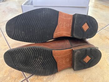 Shoes Cassini Karir, size 38 26,5 cm (feet 39-40, 25,5 cm) Cassini Karir