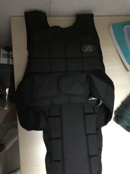 Schutzprojetor, Usg , Lena Angleitner, Safety Vests & Back Protectors, Teuflau