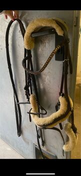 Trense WB mit Fell, Lara Schumacher , Bridles & Headstalls, Hütschenhausen 