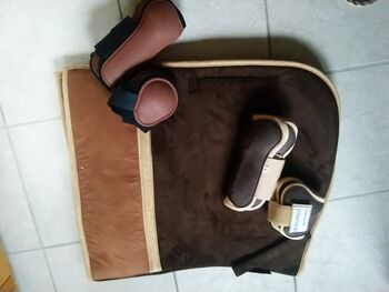 Schicke Schabracke in Wildleder Optik !, Andrea , Dressage Pads, iserlohn