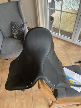 Wie NEU - Wintec hart 500 Dressur Sattel 17,5 Zoll Luft mit Cair Wintec Hart 500 Dressur