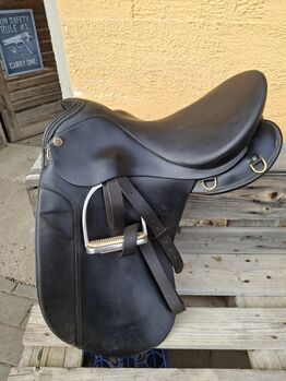 Sommer Sattel Trachten  Dressur, Sommer Trachten, Tatjana Plückebaum , Dressage Saddle, Hausen o.V.