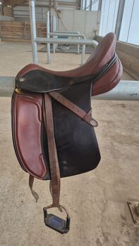 Sommer Somero 18" cognac schwarz Dressursattel Dressur braun Sommer  Somero Classic DS