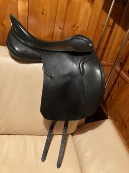 Sommer Somero Dressursattel 18“, Sommer Somero, Anna-Lena, Dressage Saddle, Innsbruck 