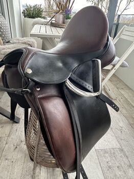 Sommer Somero Dressursattel mit Strasssteine, Sommer  Somero Maßanfertigung , Sofia , Dressage Saddle, Waiblingen 