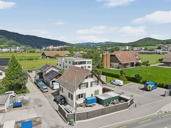 REITSPORT, WOHN- UND GEWERBEIMMOBILIE MIT VIELFÄLTIGEN NUTZUNGSMÖGLICHKEITEN