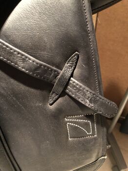 Springsattel CHILDERIC Leder schwarz kaum genutzt 2.000€ Childeric FAP Springsattel 2 3/4 Kalbsleder. Schwarz mit Paspel Parchemin