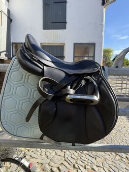 Springsattel Velicea SP Basic 18 Zoll, Velicea SP Basic, Sara, Springsattel, Felsberg