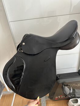 Springsattel 18 Zoll, Victoria, Jumping Saddle, Berlin