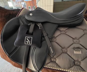 Springsattel Butterfly Modell Claudia 18 Zoll, Butterfly  Claudia, Christiane Hollstein , Jumping Saddle, Reiskirchen 