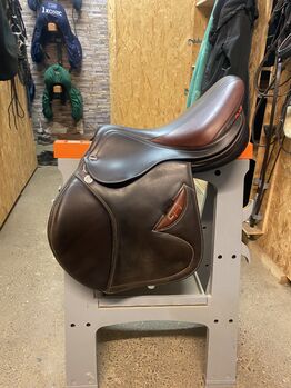 Springsattel Erreplus CA 17 Zoll braun, Erre Plus CA (Christian Ahlmann), Caroline , Jumping Saddle, Wien