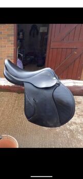 Jump saddle