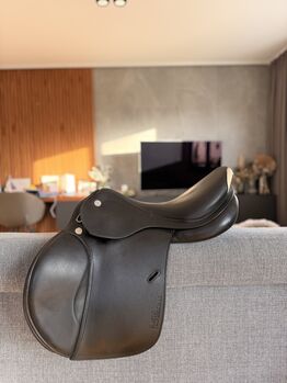 Springsattel Prestige Elastic Professional 17“/34 NEUWERTIG, Prestige  Elastic Professional , Theresa Kenyeri, Jumping Saddle, Münchendorf