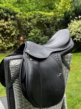 Springsattel Prestige Versailles 17 Zoll schwarz, Prestige Versailles, Nike Rimkus, Jumping Saddle, Celle