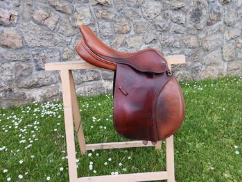 St. Lourdes springsattel, St. Lourdes Sellier, 17,5 zoll, Eva, Jumping Saddle, Aachen