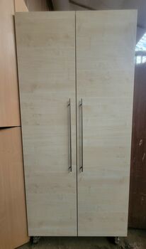 Stallkasten, Jeannine, Sattelschrank / Bundeswehrschrank, Wien