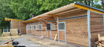 Massive Konstruktion: Pferdestall - Stallbau, Außenbox, Pferdebox und Offenstall kaufen, Stallungen,, AUSSENBOXEN Pferdestall - Aussenbox, AUSSENBOXEN, Horse & Stable Mats, Wałcz