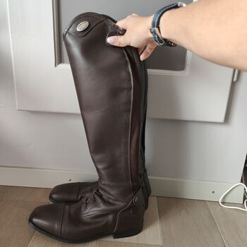 News parlanti Stiefel, Camille Junod, Pferd kaufen, Biel/Bienne