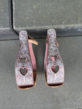 Stirrups Aluminum Showman, Showman Heart rose , Lea-Louisa Rades-Lubienetzky, Saddle Accessories, Bad Oeynhausen