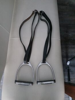 Verkaufe Steigbügel mit Riemen in schwarz, Ute, Saddle Accessories, Ebersbach/fils
