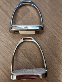 Stirrups, Sam Kyung Made in Korea Stirrup Irons — Pair Stirrups Sam Kyung