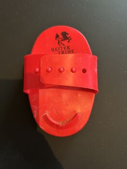 Striegel von Reiter Truhe, rot, neu, Lisa, Putzzeug, Frickenhausen