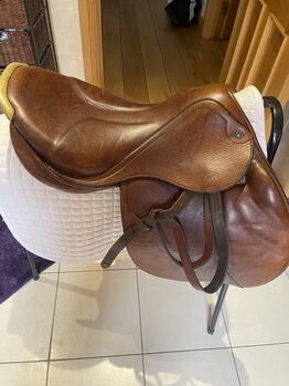 Stubben Zaria deluxe, Stubben Zaria deluxe , Aileen , Jumping Saddle, Buncrana 