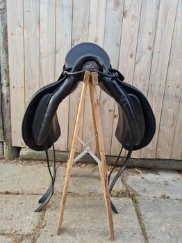 Stübben dressursattel 18 Zoll Scandica dressurpferd, Stübben Scandica , Jana Zapf, Dressage Saddle, Herford