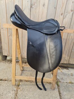 Stübben dressursattel 18 Zoll Scandica dressurpferd Stübben Scandica 