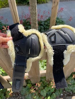 Stübben Hybrid Streichkappen Fleece Stübben Hybrid Streichkappen