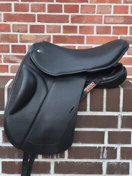 Stübben REV Sattel 17,5” – Dressur + Springen Stübben REV Sattel