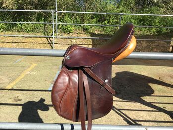 Stübben Siegfried Springsattel, Stübben Springsattel Siegfried, E. Bayer, Jumping Saddle, Würzburg 