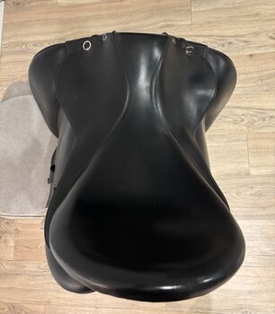 Stübben Virginia Dressursattel 17,5 Stübben Virginia 