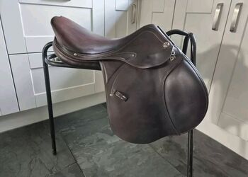 Stunning Prestige X-Meredith Jumping saddle, Prestige X-Meredith, Jo McCauley, Springsattel, London