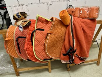 Sommer Paket- 5 Schabracken orange, Decke & Zubehör, Eskatron, Kawalkade, HKM,…, Kat Ri, Dressage Pads, Griesheim