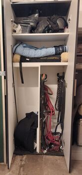 Zubehörschrank/ Materialschrank, Simone Chlodek , Tack Room & Stable Supplies, Brüggen