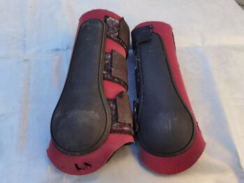 Schwarz-rote Gamaschen, Sendy, Tendon Boots, Bad Sulza 