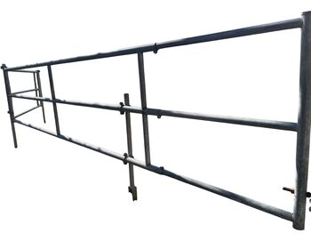 Schwenkbare und ausziehbare Tore, Glam Bridle, Tack Room & Stable Supplies, Gottshaus 
