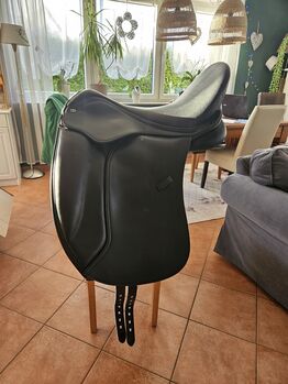 Dressursattel Sylka 17,5 mit wechselbaren Kopfeisen, Sylka, N.Hammer, Dressage Saddle, Rauschenberg 