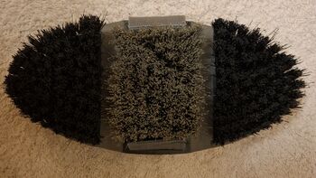 Waldhausen Flex Kardätsche, Waldhausen , Denise , Czyszczenie konia, Berlin