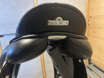 Bates Wide Dressursattel 17 Zoll Bates Wide