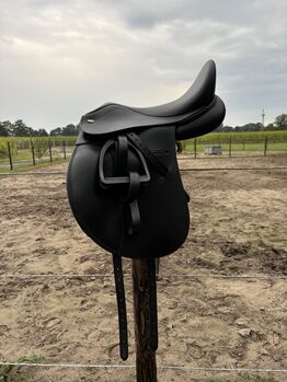 Tekna Dressursattel Maximus Smooth S-Line mit Zubehör, Johanna , Dressage Saddle, Neuenhaus