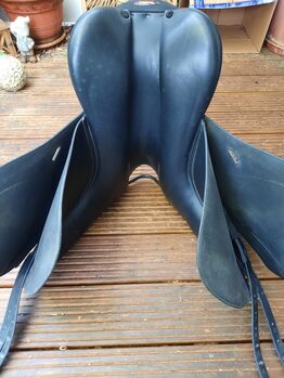 Verkaufe Tekna-Dressursattel Tekna