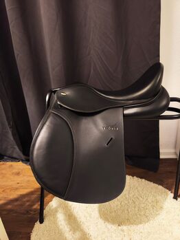 Tekna Sattel, Tekna Mischsattel vs betont Dressur tiefere sitz, Simone Bartels , All Purpose Saddle, Hannover