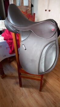 Thorowgood, 17” GP Saddle Thorowgood  T8 Compact GP