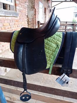 Verkaufe gebrauchten CTD Dressursattel 17.5 Zoll, CTD (Stübben Nebenmarke) Revolution , Melanie Lötzerich , Dressage Saddle, Niedenstein